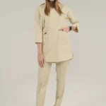 اسکراب زنانه آستین سه ربع کرم