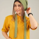 کلاه جراحی کراواتی زمینه سبز طرح خالدار