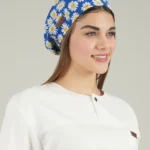 کلاه جراحی آبی طرح بابونه مدل ساده