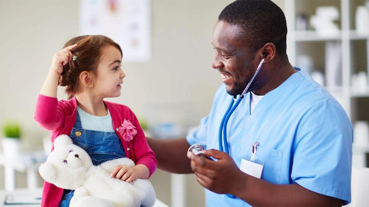 راهنمای انتخاب بهترین اسکراب برای پزشکان اطفال + محصولات پیشنهادی