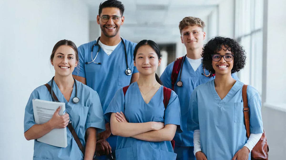 عوامل کلیدی در انتخاب بهترین اسکراب برای پزشکان اطفال