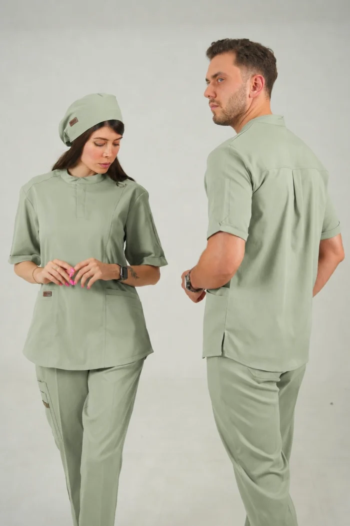 اسکراب پزشکی یقه دیپلمات اسپرت سبز ماچا - Image 1